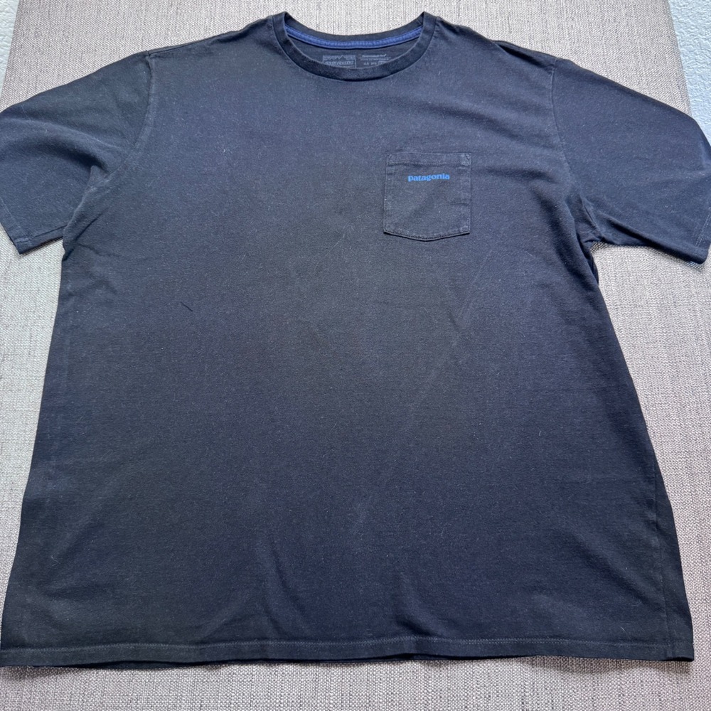 Patagonia Mens Responsibili-Tee Black Pocket T-Shirt XXL Regular Fit Fitz Roy
